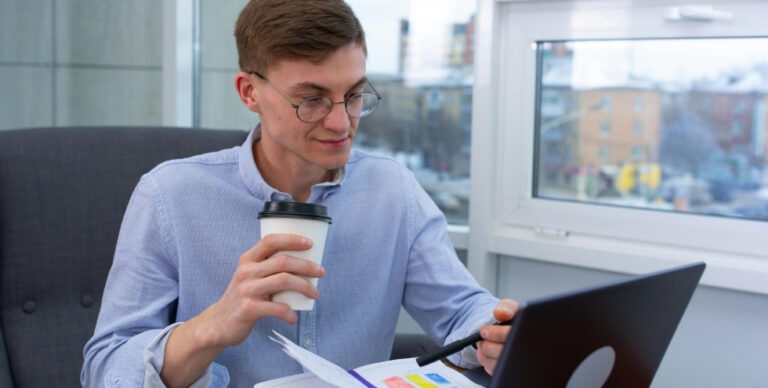 Exploring the 11 Key Responsibilities of HR Managers