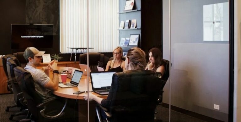 HR Outsourcing: Forecasting Trends & Innovations